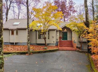 631 Laurel Springs Dr, Wintergreen Resort, VA