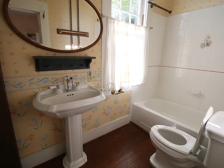 2831 Williamson Rd — Photo 8