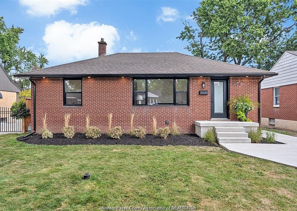 1st image of 994 Isabelle Pl
