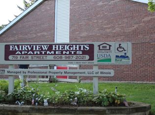 719 Fair St APT 1, Mineral Point, WI 53565