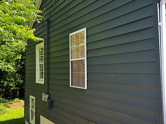 4th image of 1611 Gray Ave