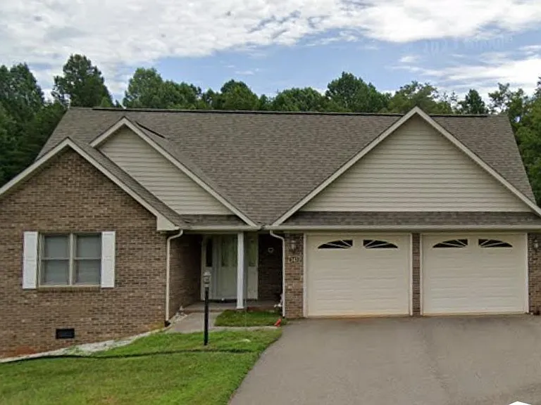 343 Governors Ln — Photo 1