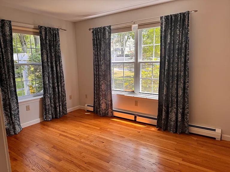 2196 Village Green Dr — Photo 18