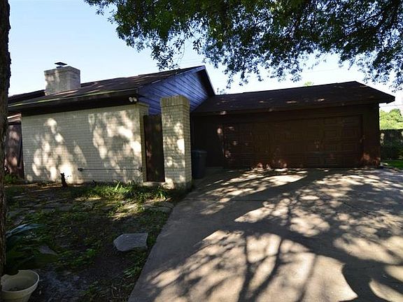 2nd image of 2206 S Belmont Dr
