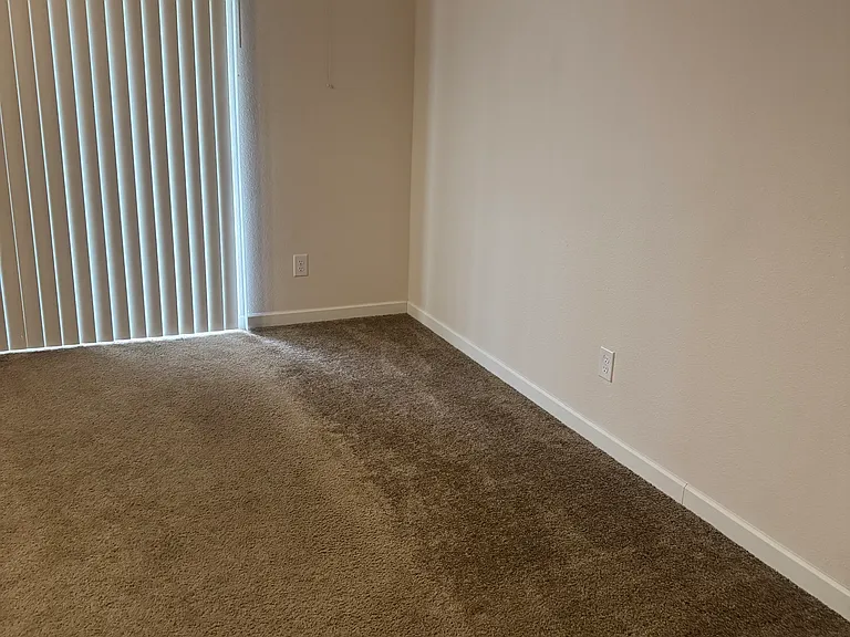 37th Street Apartments — Photo 3