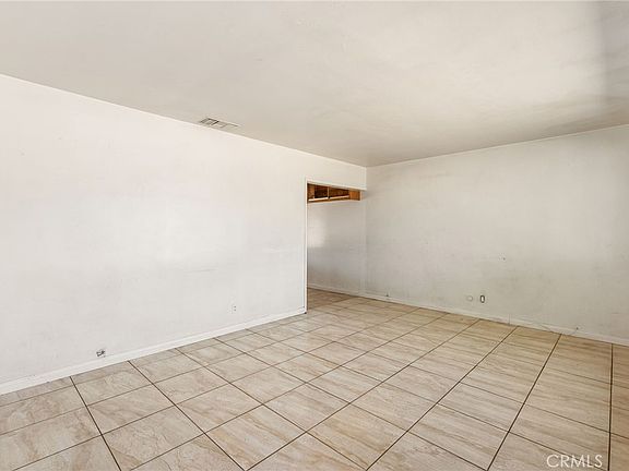 4th image of 1016 Webster St