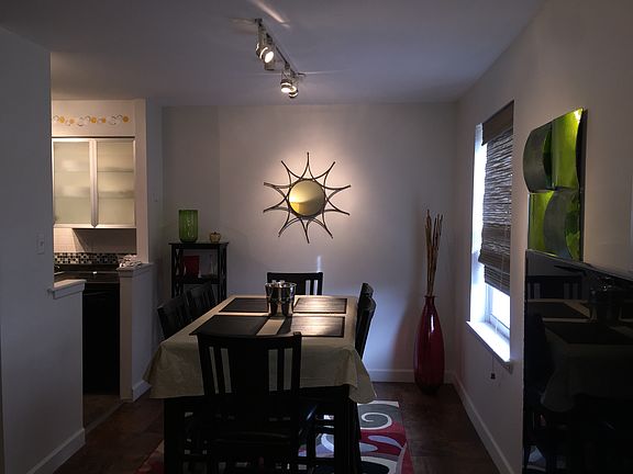 5th image of 890 Armstrong Ave APT 2-4