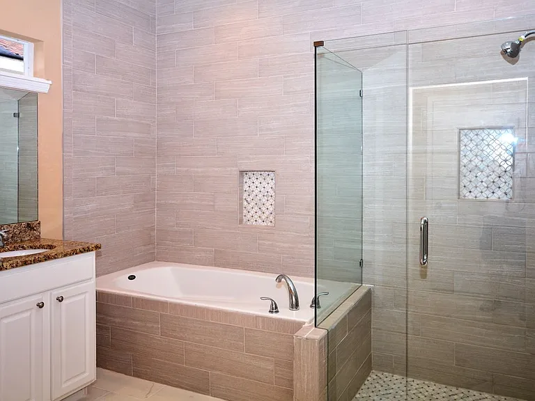 10747 Masters Dr — Photo 16