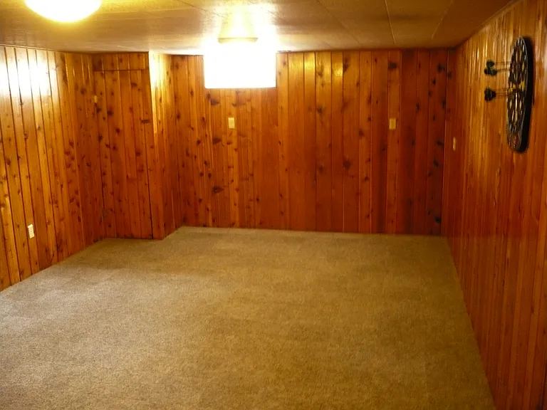 543 Locust St — Photo 13