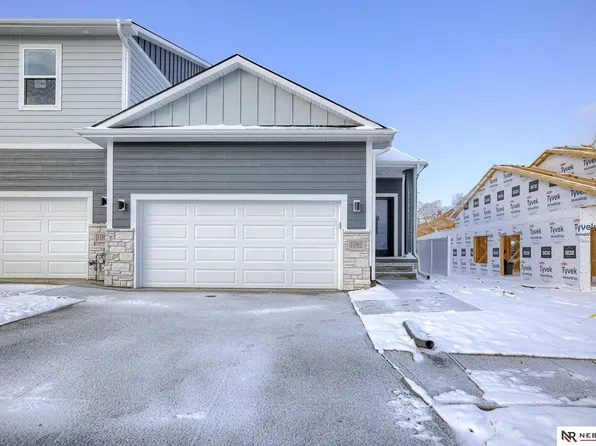 12862 S 47th Plz, Papillion, NE 68133