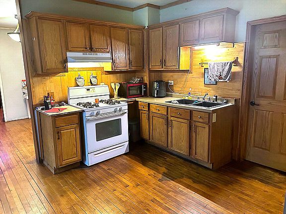 5th image of this home