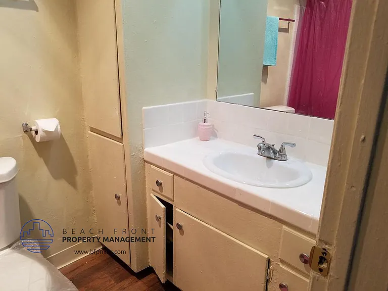10305 Buford Ave. — Photo 4