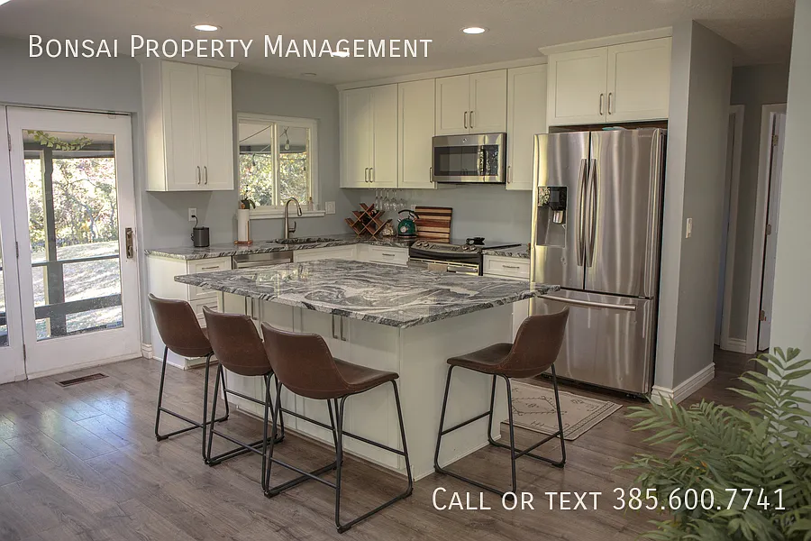 Mount Olympus Single Family Home with Views! — Photo 2