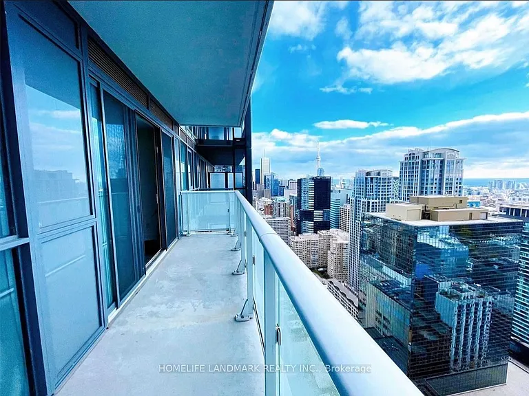 7 Grenville St #4613 — Photo 7