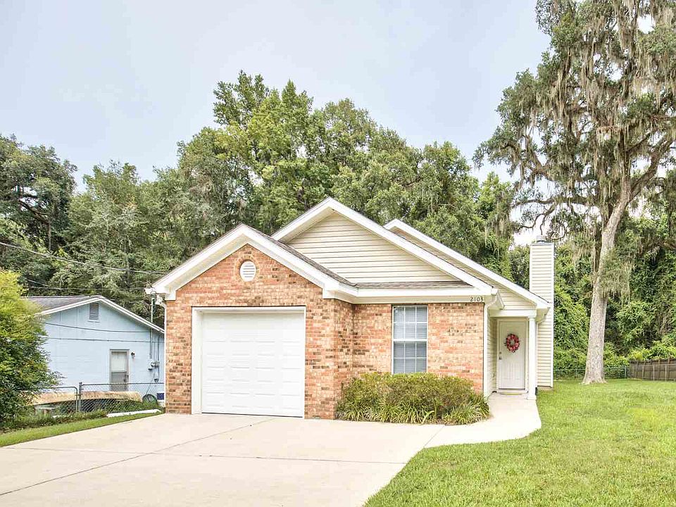 1st image of 2103 Harriet Dr
