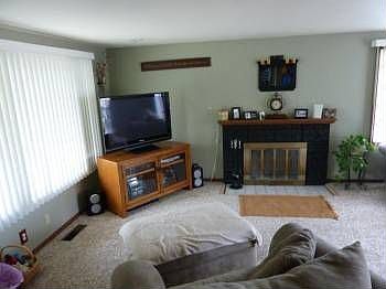 5th image of 1052 S Garden Dr