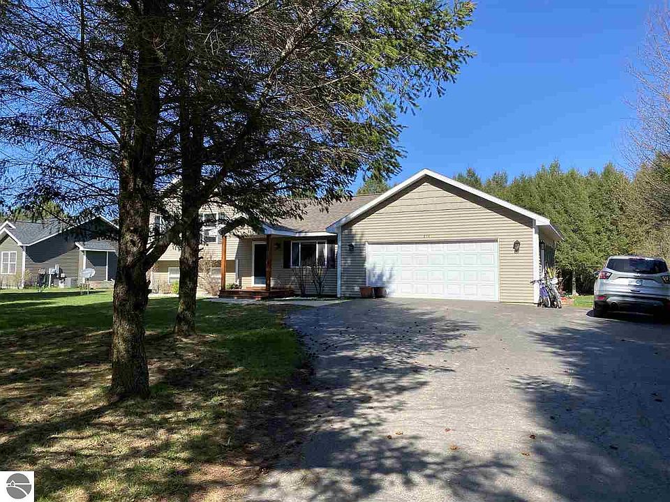 1st image of 855 Francis Dr