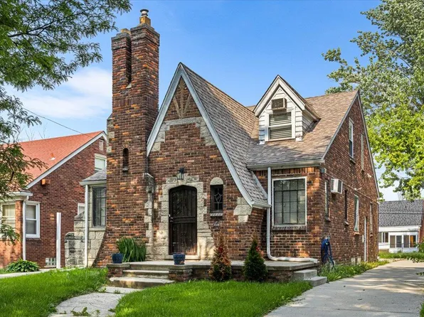 8304 Pinehurst St, Detroit, MI 48204