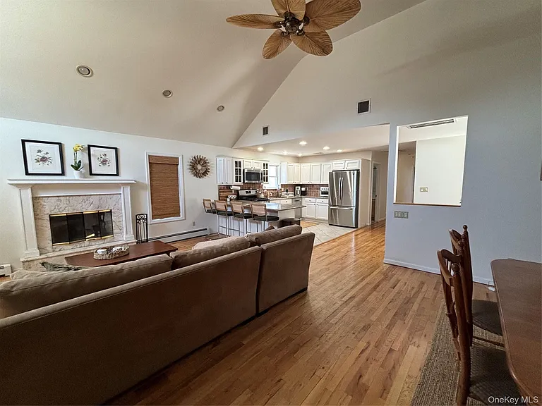 227 W Pine St — Photo 5