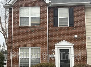 1600 Olivers Crossing Cir, Winston Salem, NC 27127