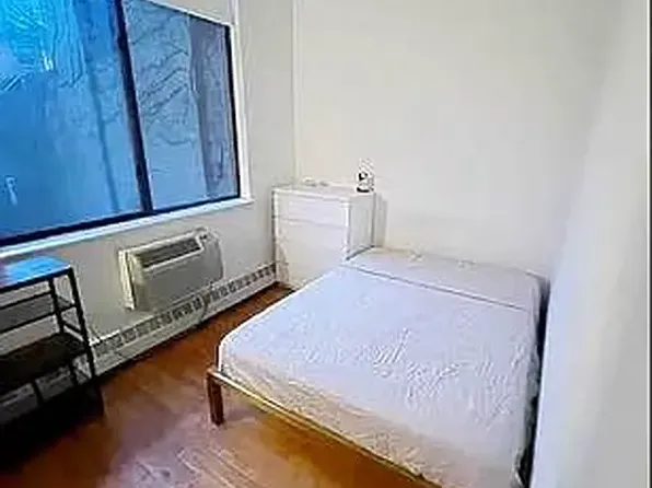 287 East Fourth Street image 4 of 15