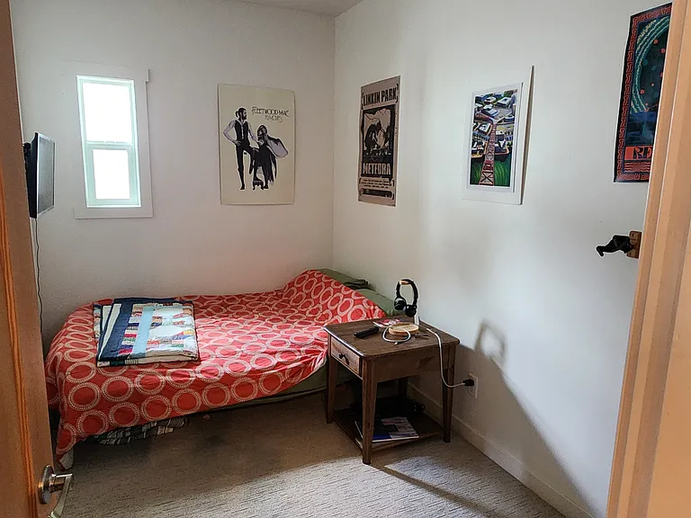 Talent Ave — Photo 16