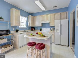 1244 Needham Ct #24B, Crofton, MD 21114