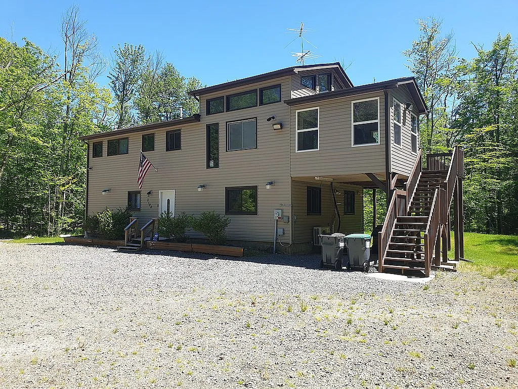 3108 Crocus Way photo 1