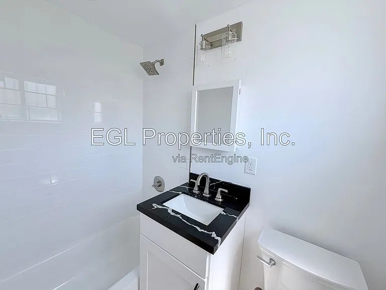 848 S Detroit St — Photo 15