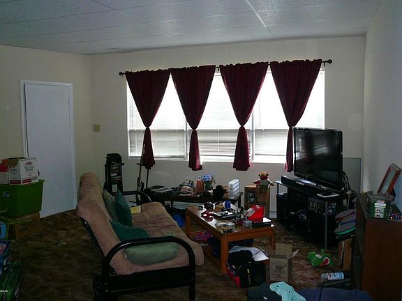 3rd image of 50 W Union St