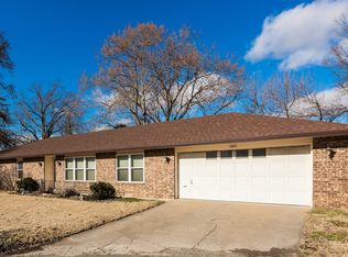 1705 W Mimosa St, Rogers, AR 72758