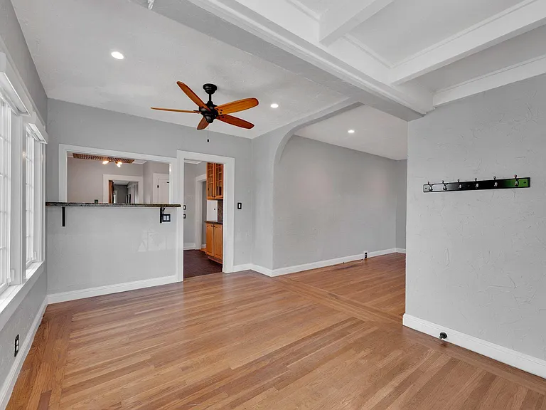 802 Broadmoor Blvd — Photo 9
