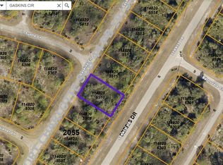 Gaskins Cir, North port, FL 34288