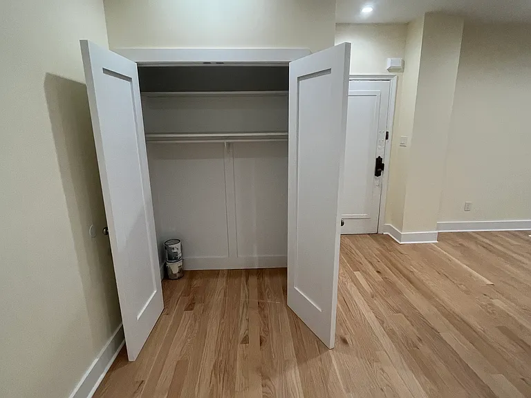 276 Riverside Dr #2FF — Photo 3