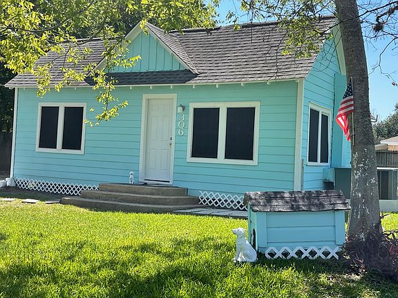 front yard and decorative dog house