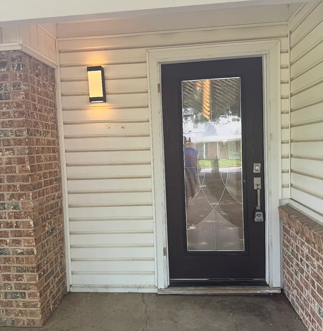 3 bed, 1375 sqft, $1,950 — Photo 2