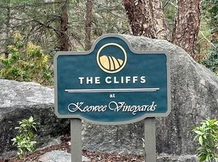 160 Keowee Vineyard Dr, Sunset, SC 29685