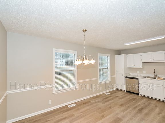 4th image of 3637 Lake Towne Dr