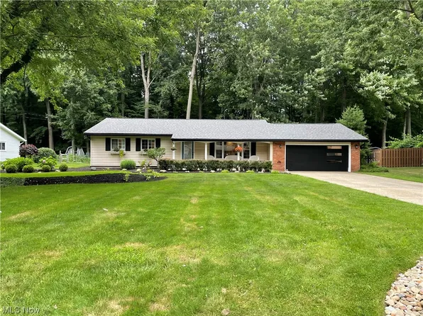 8675 Marjory Dr, Mentor, OH 44060