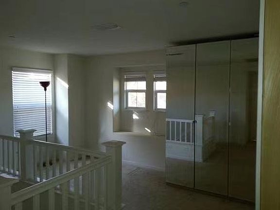 5th image of 2788 Holland Pl