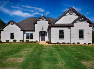 22180 Southern Breeze St, Athens, AL 35613