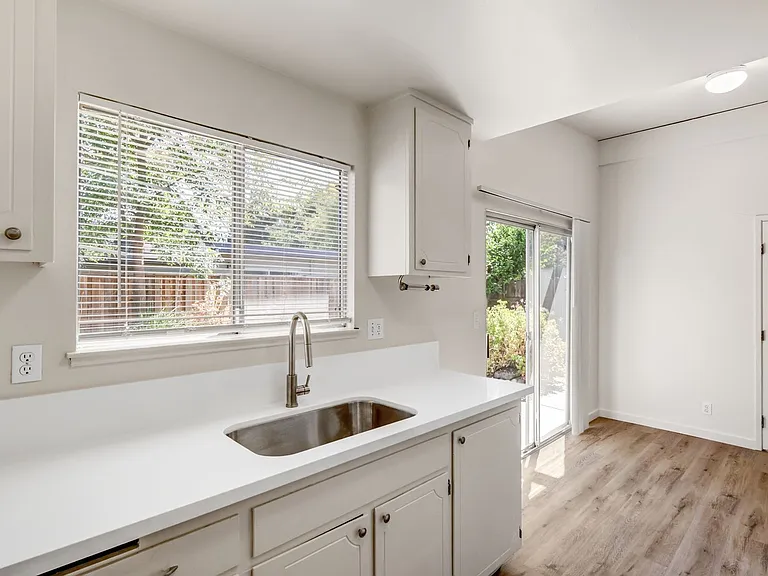 406 Scripps Dr — Photo 22