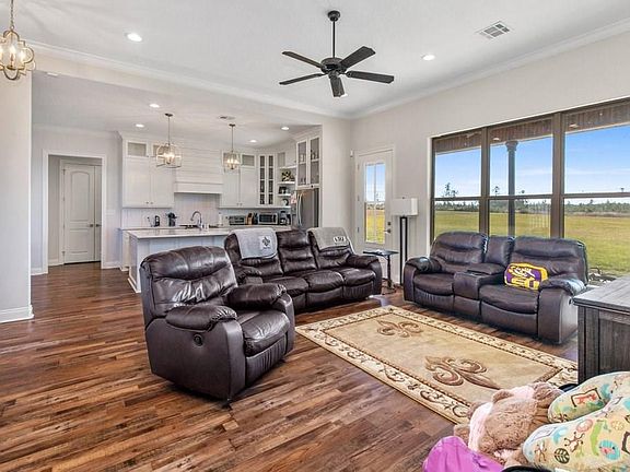 5th image of 134 Plantation Trace Dr