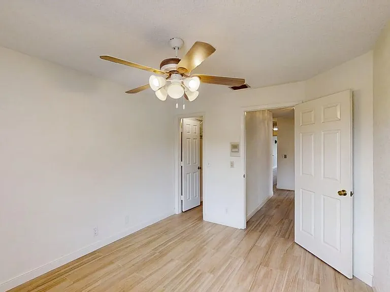 23330 La Vida Way — Photo 32
