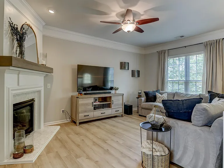 1132 Drayton Ct — Photo 8
