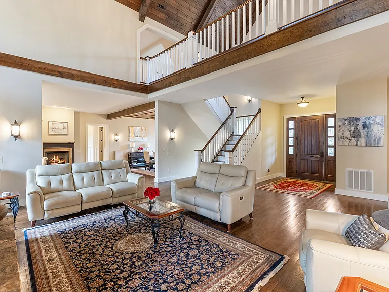 115 Falls Ct W — Photo 26