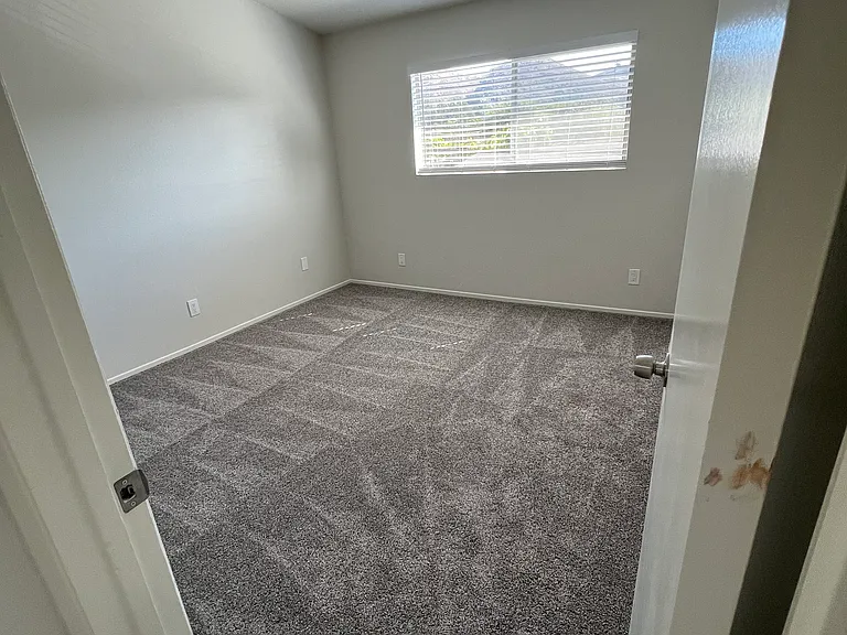1021 E Cypress Ave — Photo 20