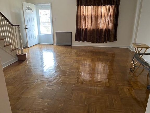 2nd image of 6336 Oakland St