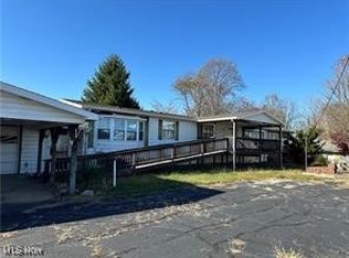 735 Bramblewood Heights Rd, Marietta, OH 45750