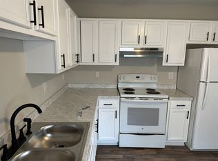 1537 N Avalon triplex, Charleston, SC 29407